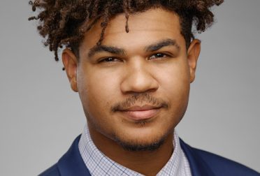 Headshot of Zachary Barnes