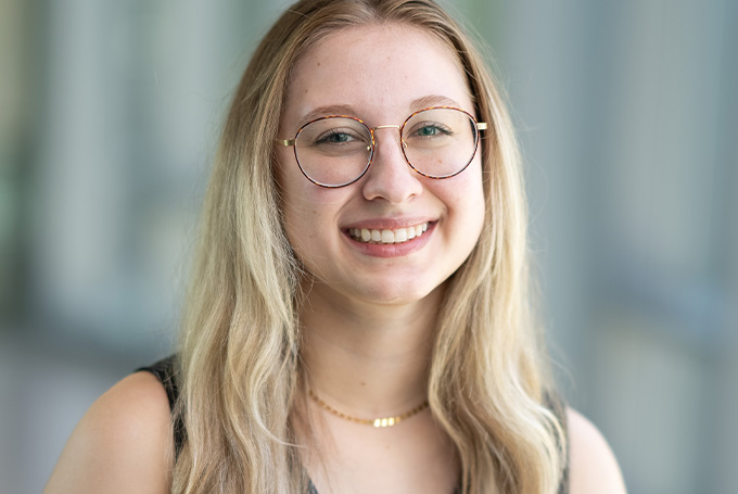 Headshot of Kelly Cody
