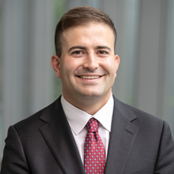 Headshot of Andres Lopez